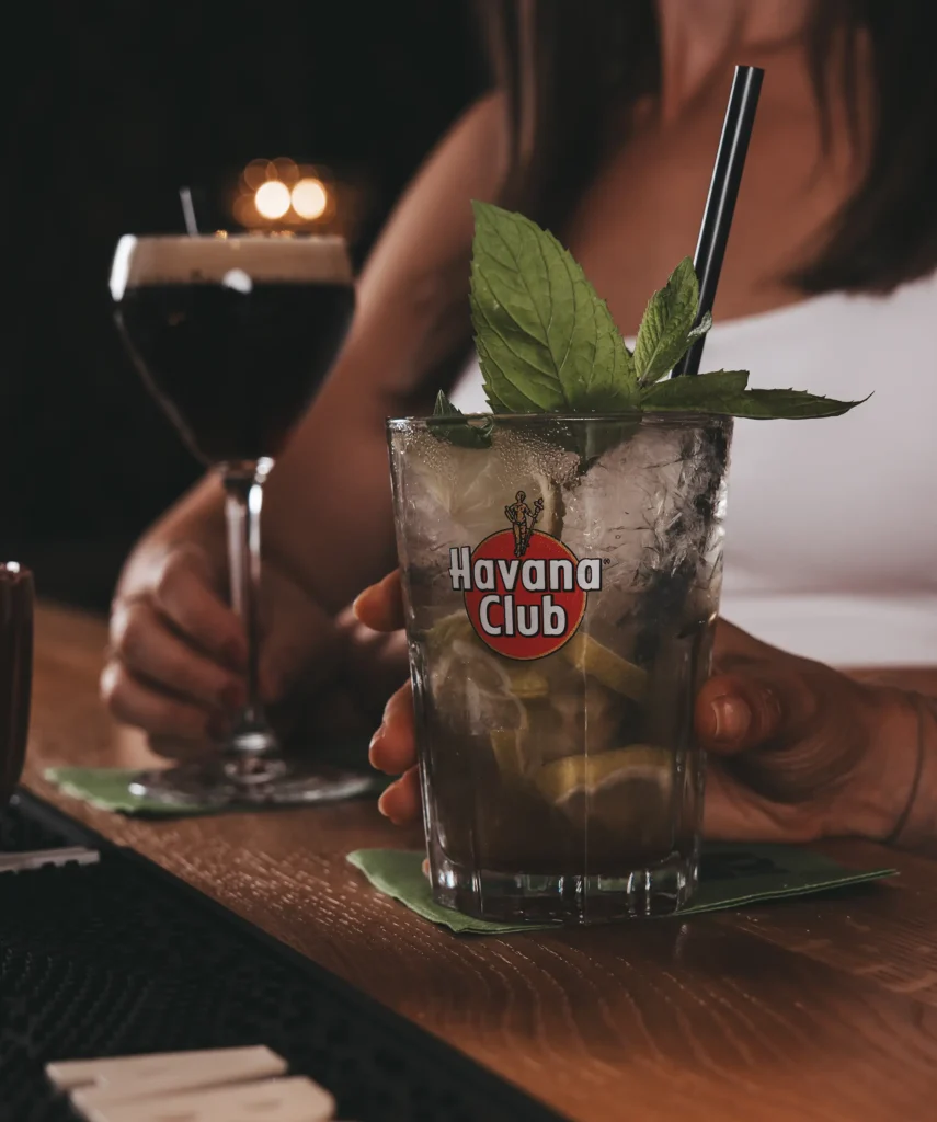 Galeriebild 2/2 – Bar und Coffee – Home